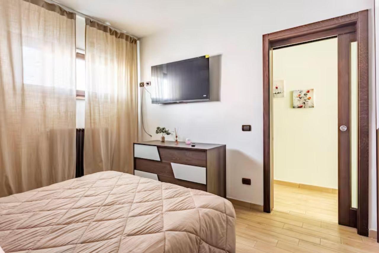 Old Lighthouse - Beach Apartment - Fiumicino Airport Exteriör bild