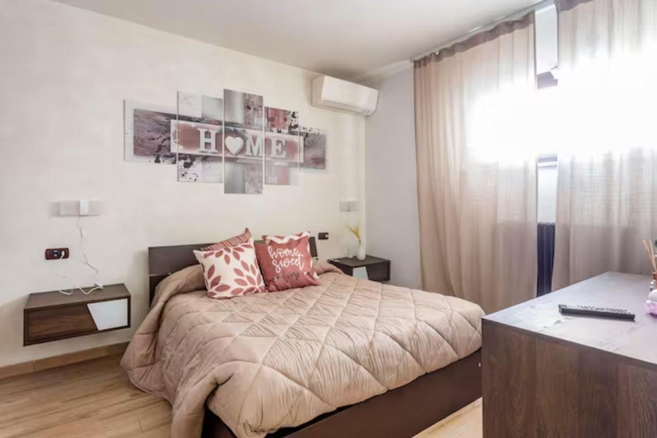 Old Lighthouse - Beach Apartment - Fiumicino Airport Exteriör bild