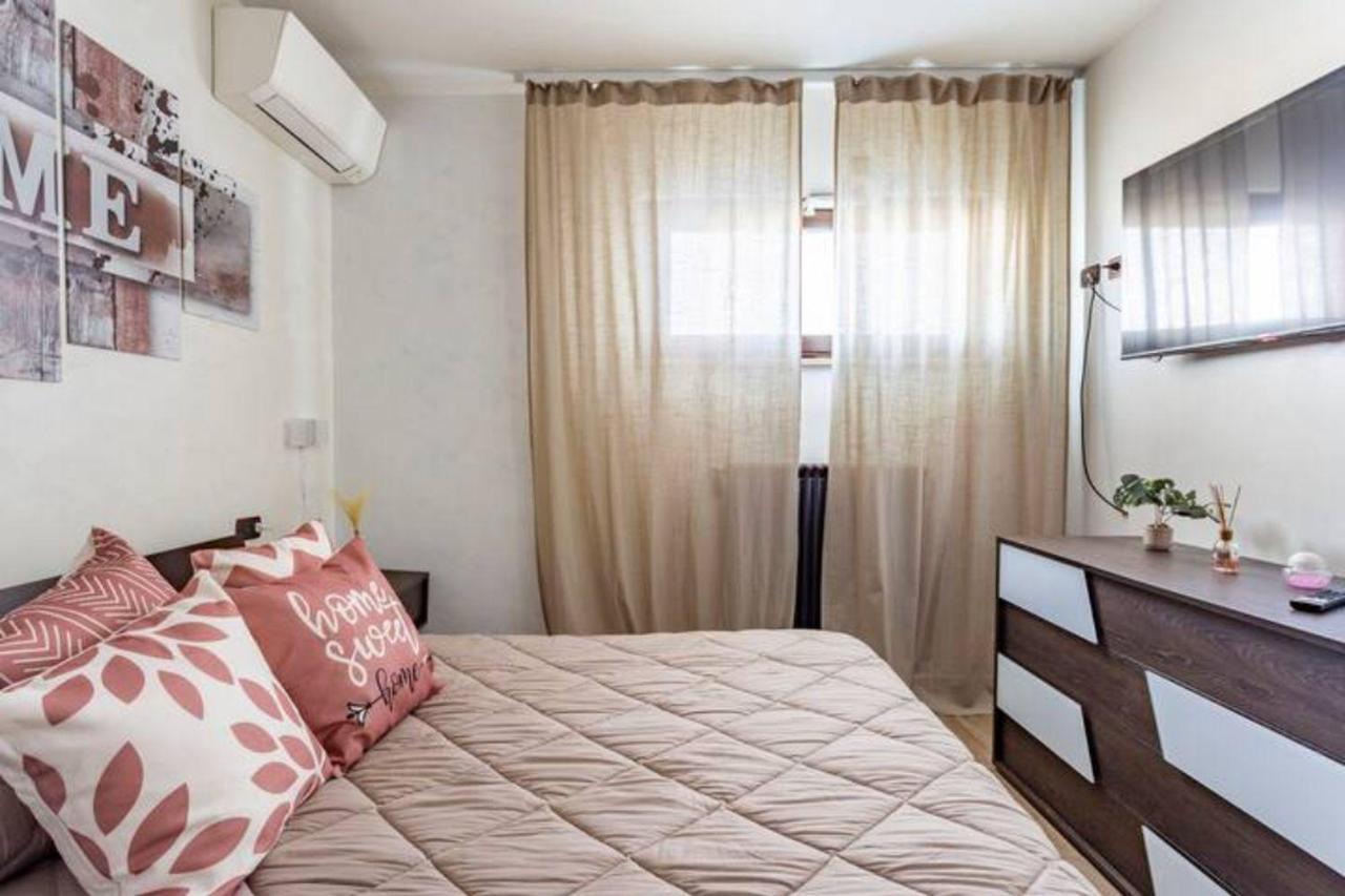 Old Lighthouse - Beach Apartment - Fiumicino Airport Exteriör bild
