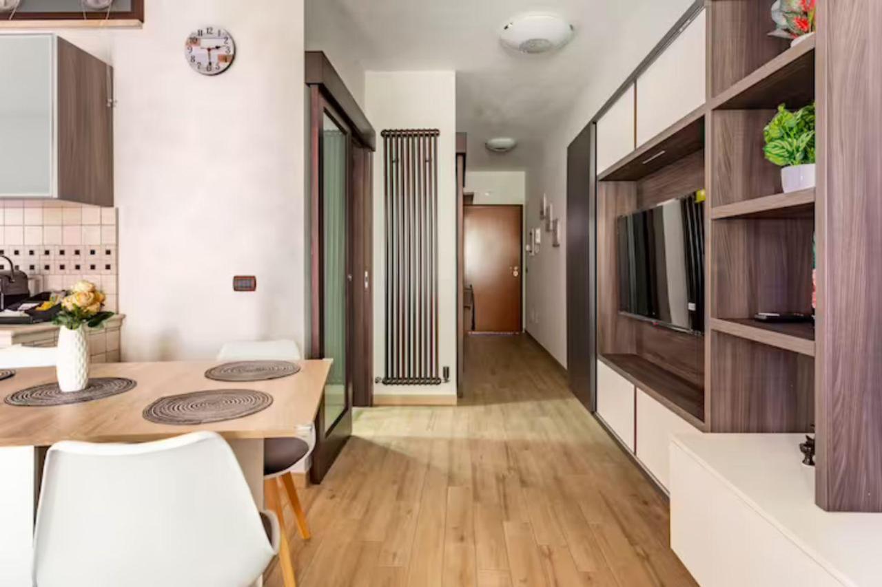 Old Lighthouse - Beach Apartment - Fiumicino Airport Exteriör bild